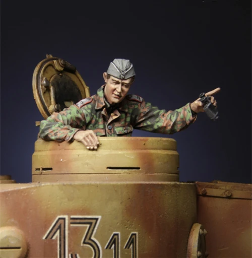Колекция от модели фигури от смола 1/35 115 фигури на ВИК Panzer Commander One в разглобено формата, неокрашенный надмощие
