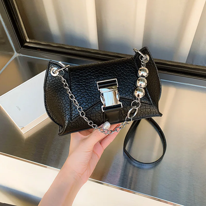 Темперамент, мода, ежедневна чанта на верига, Нов дамски проста малка квадратна чанта, Корейската версия, обновена чанта за подмишниците